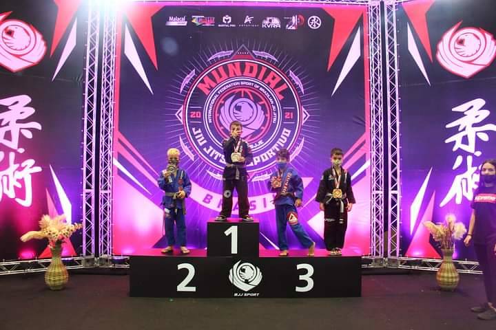 Atleta de Caraguatatuba é campeão mundial de jiu-jitsu - Nova Imprensa