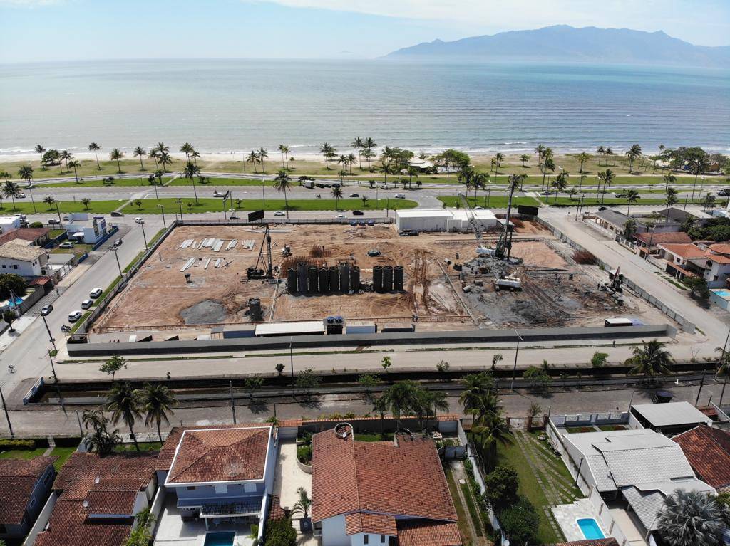 Imagem aérea do obra de um resort em construção no Indaiá (Foto: Luiz Gava/PMC)