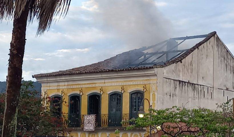 incêndio casarão colonial são sebastião