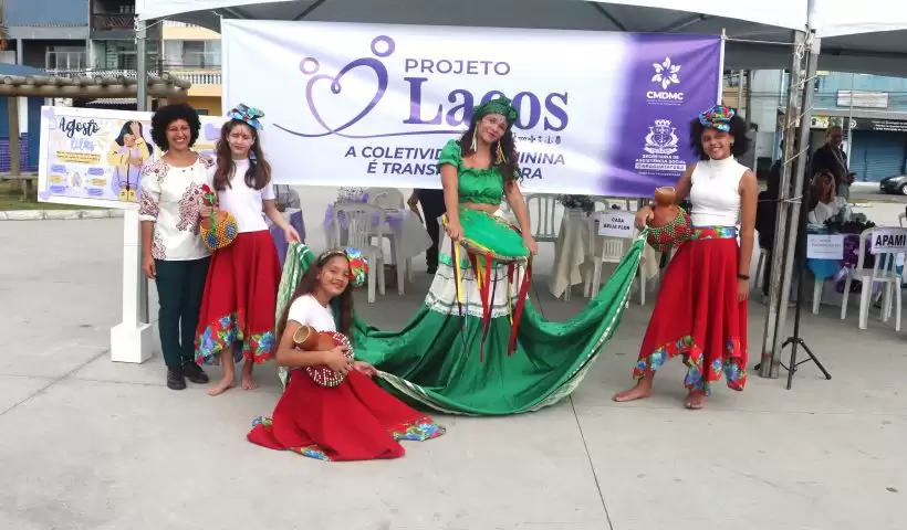 laços