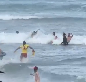 surfista salvamento ubatuba