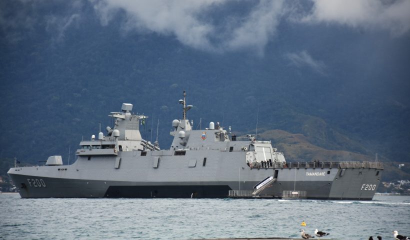 Fragata Tamandaré ilhabela