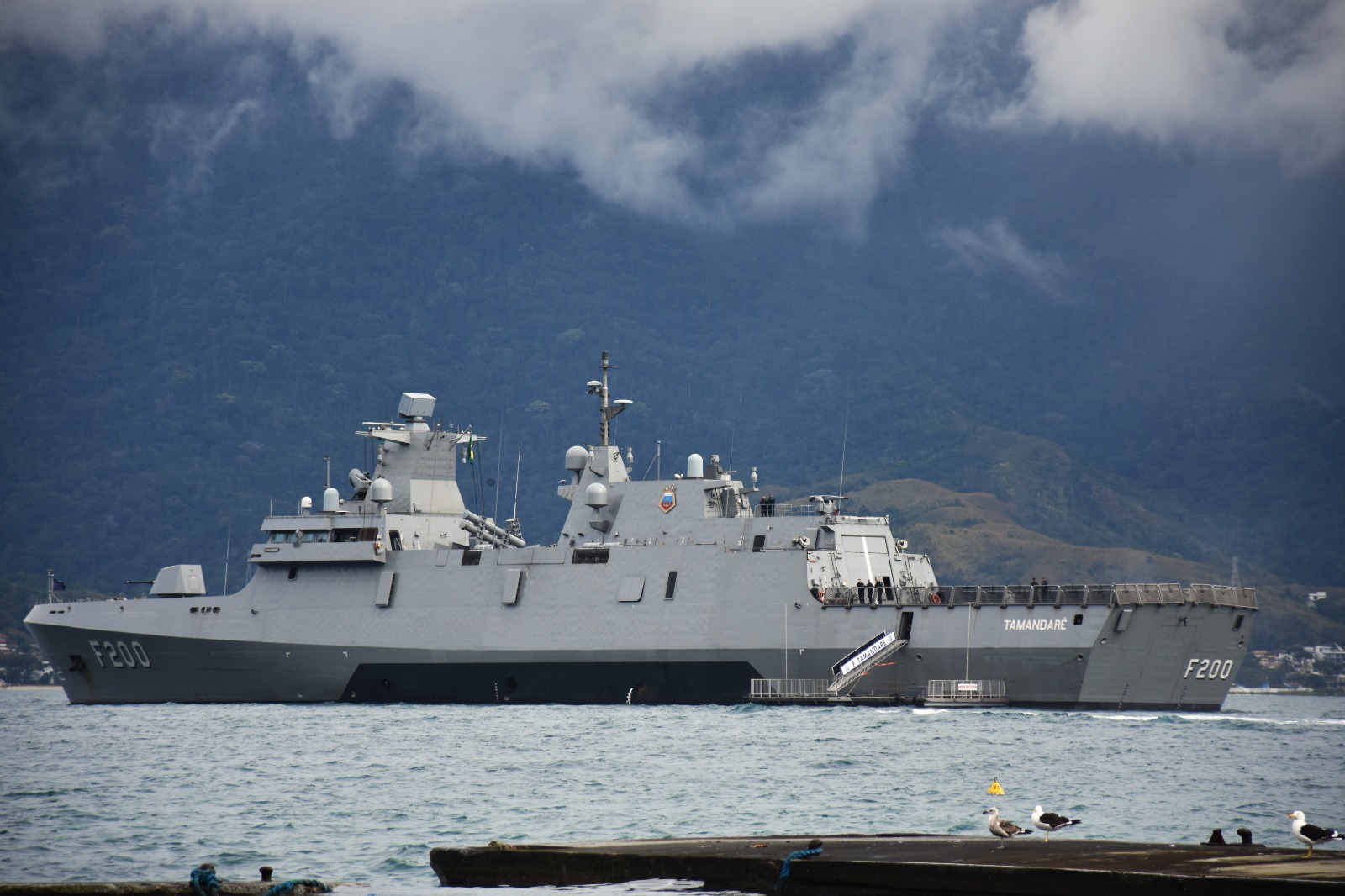Fragata Tamandaré ilhabela