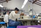 Fundo Social de Ilhabela abre cursos gratuitos de mosaico e costura